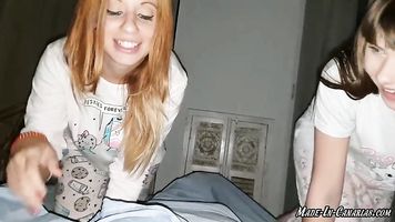 TRÍO AMATEUR CON DOS HERMOSAS CHICAS ADOLESCENTES QUE AMAN EL SEXO ANAL