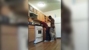 Negão sofrendo na pica de outro negão