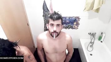 Mis amigos piensan que mi esposa es una MILF. ¿Cuál es tu opinión?