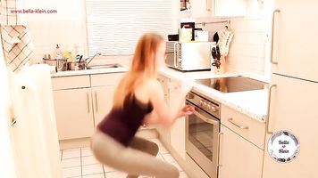 Primer Video - Mi novia divertirse en la Cocina