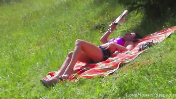 Un Picnic Perfecto Termina En Duro Anal
