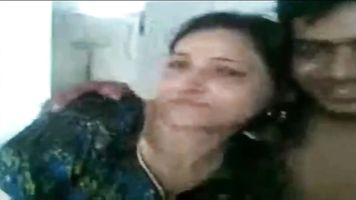 Cachonda Desi indian village prostituta grupo sexo trío follando duro India Hira Mandi grupo sexo con Hindi audio
