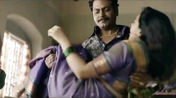Juegos Sagrados-Todas las Escenas de Sexo (Serie de TELEVISIÓN India)