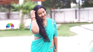pose