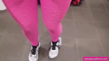 Hacer trampa en el gimnasio-Mamada pública
