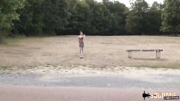 alicia tourne un porno dans le dos de s. copain