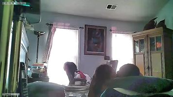 La esposa Patrice encontró un juguete nuevo mientras yo estaba fuera de la ciudad. Todavía no se da cuenta de que la estoy grabando en video cada vez.