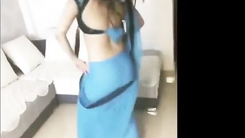 सुपर सेक्सी देसी दिल्ली कॉल गर्ल का डांस