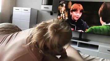 Persuadido a sexo mientras ve una película / POV
