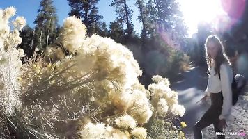Cachonda Joven Camper Ama Anal Plug Fucking-Molly Pills-Corrida Interna Pública POV HD