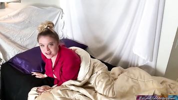 Madrastra sorprende a su hijastro después de la escuela