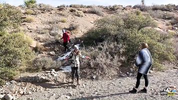 Dos Parejas Calientes Follan en Hike-Horny Hiking ft. Sparksgowild-Público Grupo Sexo Aventura POV
