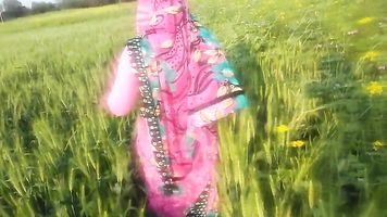 Pueblo Indio Bhabhi Sexo al aire libre PORNO EN HINDI