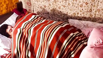 Romántico y real pareja sexo en casa