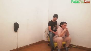 Le hizo un masaje a su pareja y terminaron follando