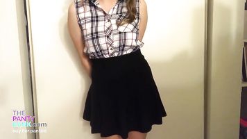 Sexy Amateur Coreana Colegiala Juega Con Su Coño Hasta Que Se Corre | El Banco De Bragas