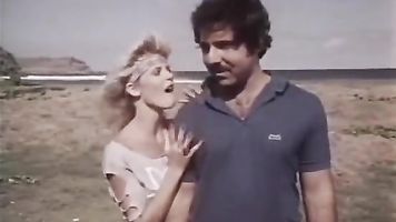 Ginger Lynn Allen, Lois Ayres, Bunny Bleu en clásico follar video