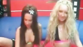 Cuerpo Perfecto Lesbianas Adolescentes Follando En Cam - Más Videos en 366Cams.com