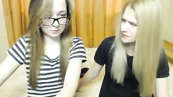 Muy Pequeña Petite Pequeña Lesbianas Adolescentes en Cam - GirlTeenCams.com