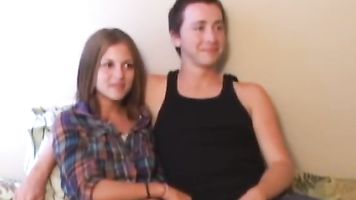 Vintage amateur pareja invita oldman en trío