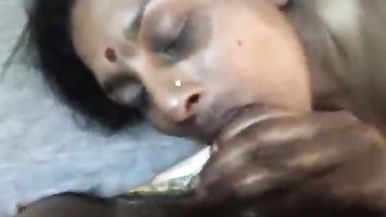 Renu chupando grande negro pene de su marido (nuevo)
