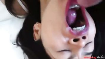 Asiática hija es la familia puta
