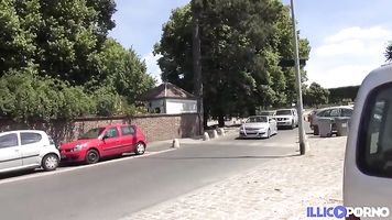 Angela prise en double dans les bois, devant les voyeurs [Vídeo completo]