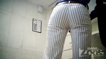 belleza wc peeping