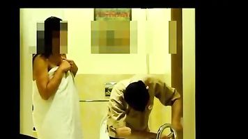 bhabhi seduciendo hotel boy
