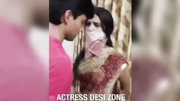 por favor, ¿quién es ella o qué película ??? super caliente desi para masturbación con la mano