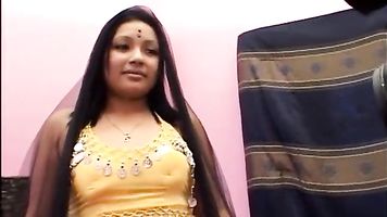 India y. hacer un gran sexo con un cerdo americano!!!