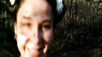 Casi me atraparon mientras chupaba la polla al aire libre / Laruna Mave