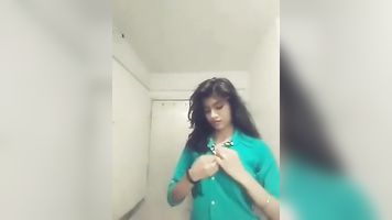 India chica stripping para su Bestie