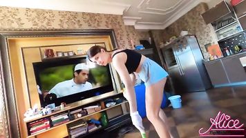 Sexy Esposa Mamada y Hardcore Sexo POV después de Limpieza de la Casa
