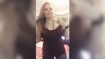 Follándome con un vibrador en ambos agujeros tratando de conseguir un orgasmo anal