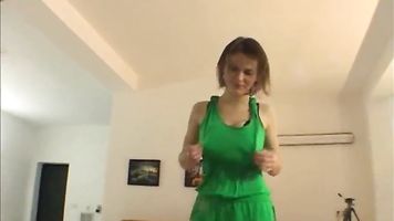 Lapdance, BJ y digitación con lindo chick checa