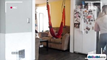 Adolescente da masturbación espectáculo en nannycam