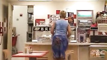 MILF hunter-Jackie (25min) Mamá de fútbol, DDtits, deja k. en el centro comercial para ir a tener sexo (tipo bangbus)
