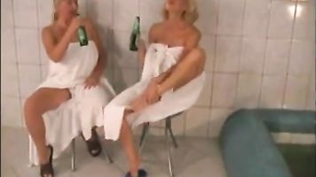 Mujer Madura Contrata A Un Prostituto