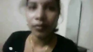 Prostituta India Dando Paja