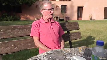 rubia caliente culo anal follada por el abuelo