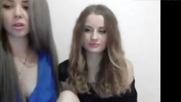 rubia chicas lamer unos a otros en webcam adultwebshows com