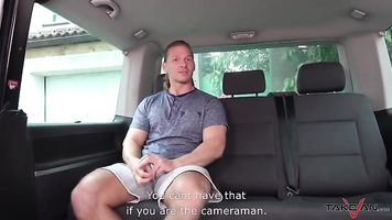 takevan cokachu hunter obtener tetona perfecta adolescente en coche para el comercio sexual
