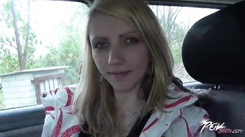 povbitch extremadamente delgada rubia adolescente gritar como un. cuando ella tiene orgasmo