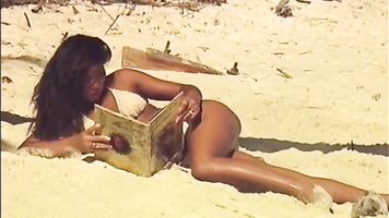 erika bella perra tropical